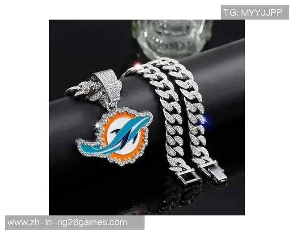 以拉莫斯足球球星挂件为核心打造独具纪念意义的时尚收藏精品